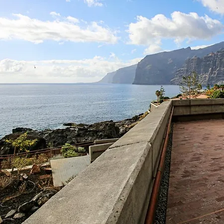 Ocean Breeze Los Gigantes Apartment *